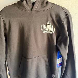 NBA Logo Basketball Pullover Hoodie Black/Gray Size L Kids